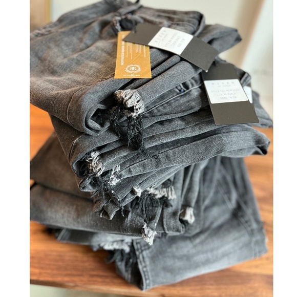 Risen High Rise Cropped Wide Leg Jeans (RDP1025) Black  NWT - Picture 9 of 10